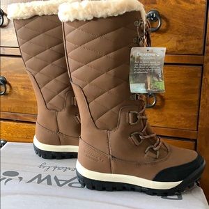 Bearpaw leather snow boots size 7